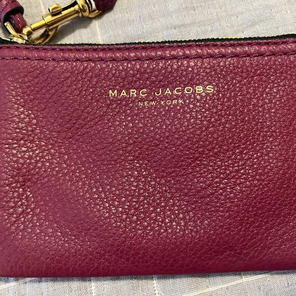Magenta Pebble Leather MARC JACOBS Wristlet - Picture 3 of 3